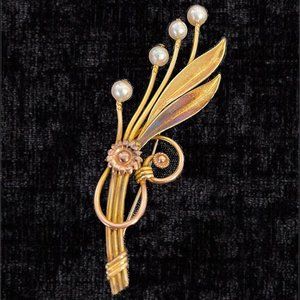 Vintage Van Dell Pearl Brooch